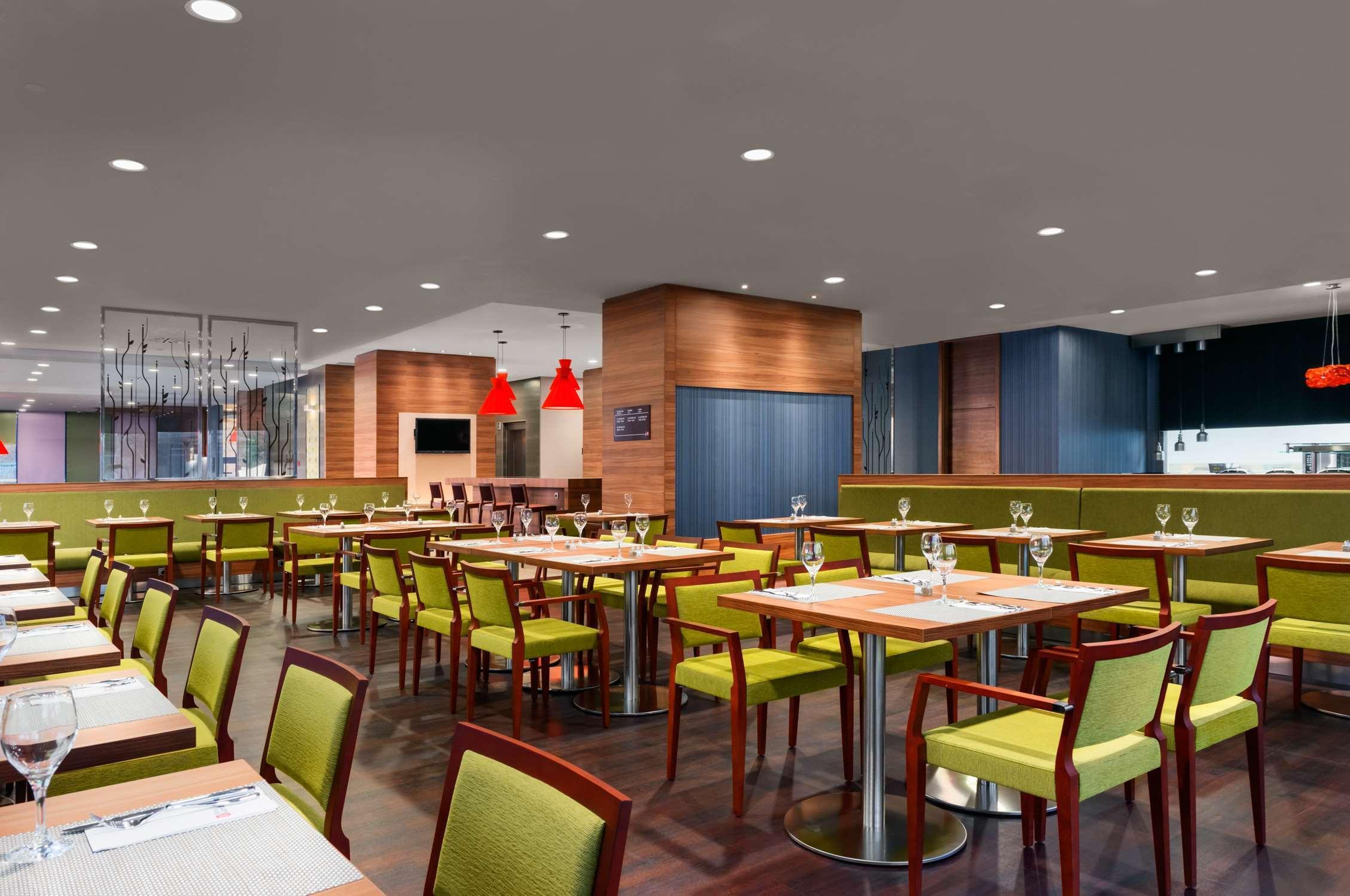 Hilton Garden Inn Sevilla Sevilha Restaurante foto