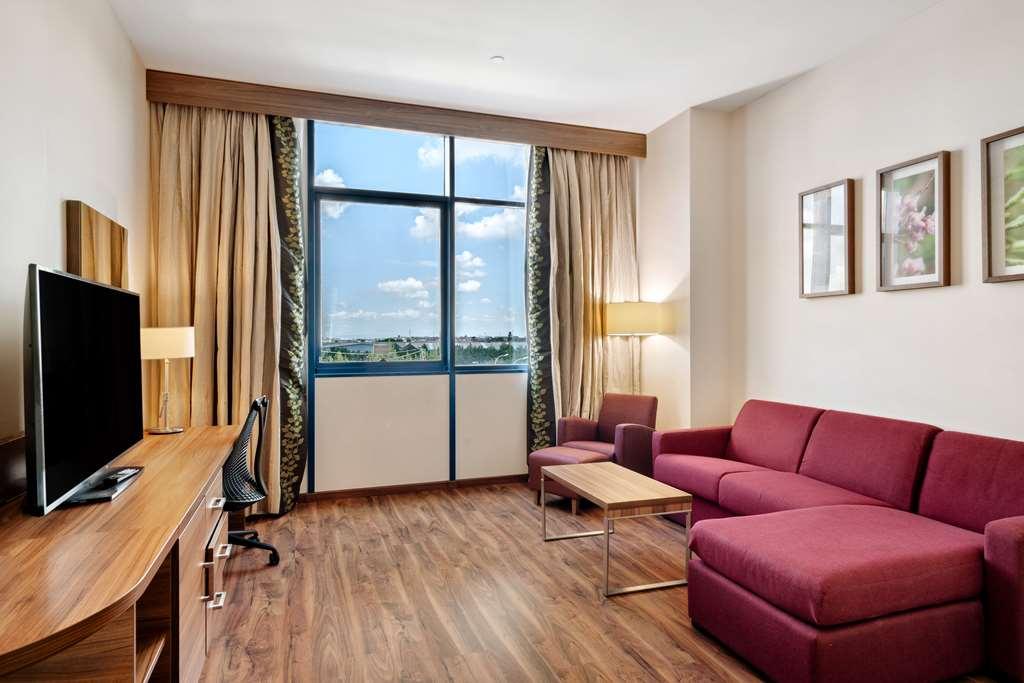 Hilton Garden Inn Sevilla Sevilha Quarto foto