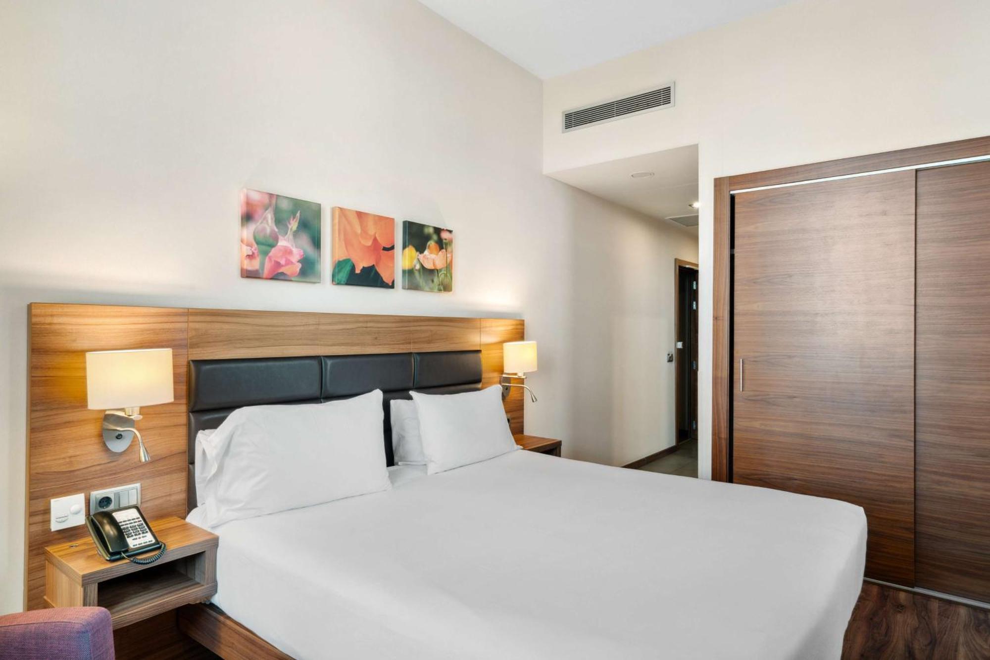 Hilton Garden Inn Sevilla Sevilha Exterior foto