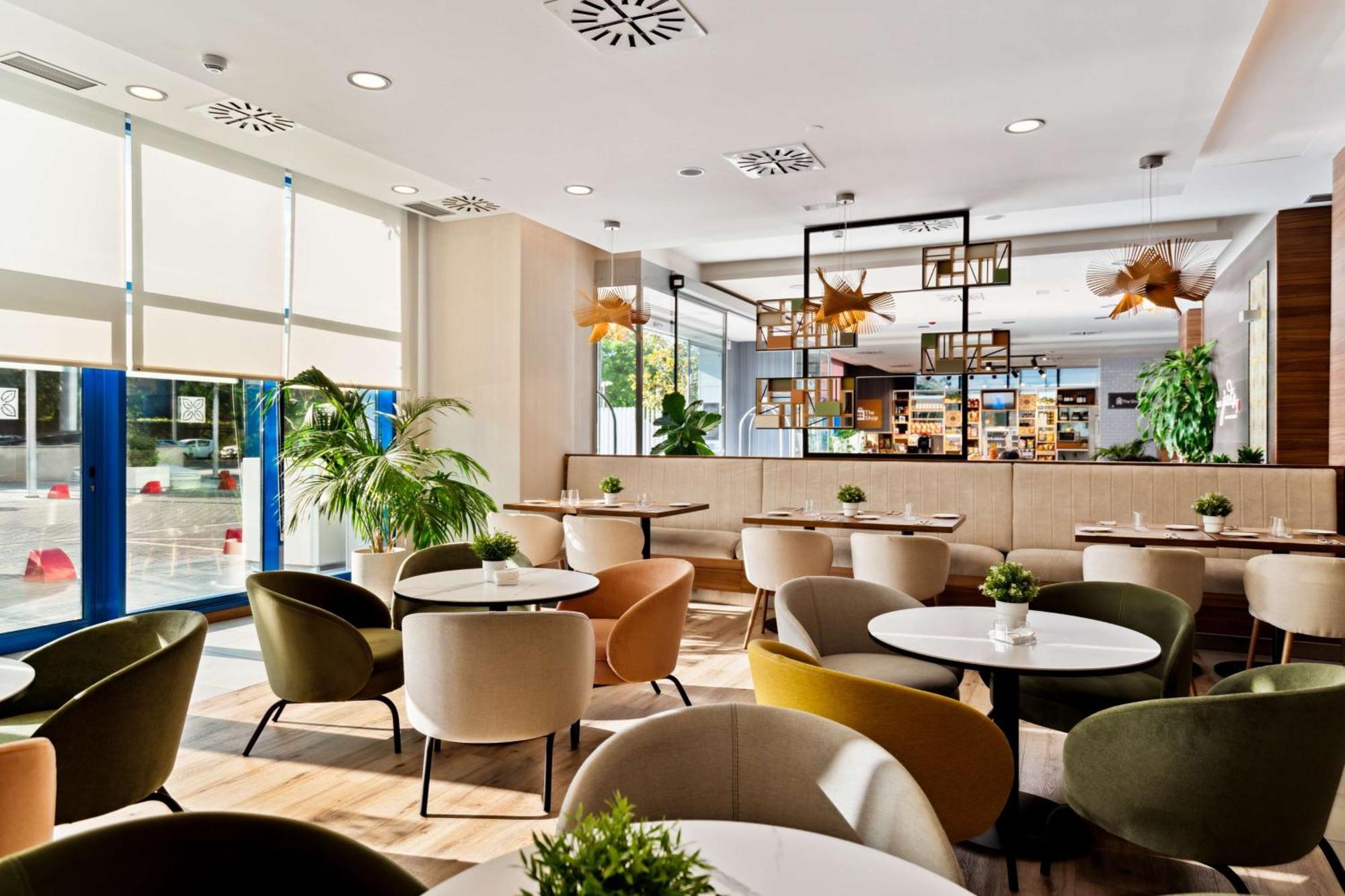 Hilton Garden Inn Sevilla Sevilha Exterior foto
