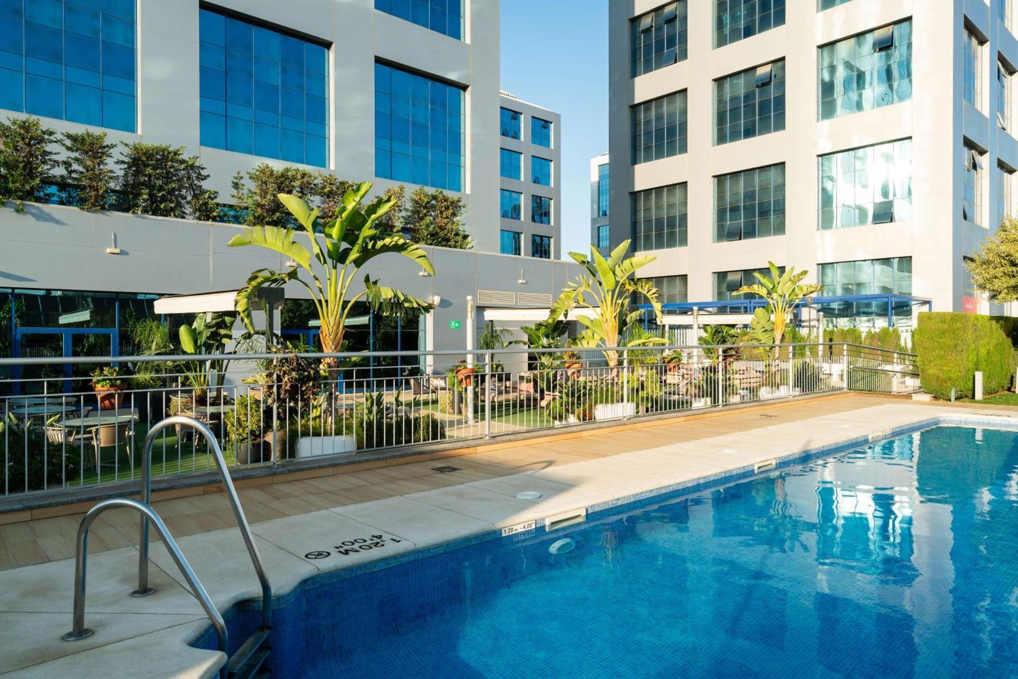 Hilton Garden Inn Sevilla Sevilha Exterior foto
