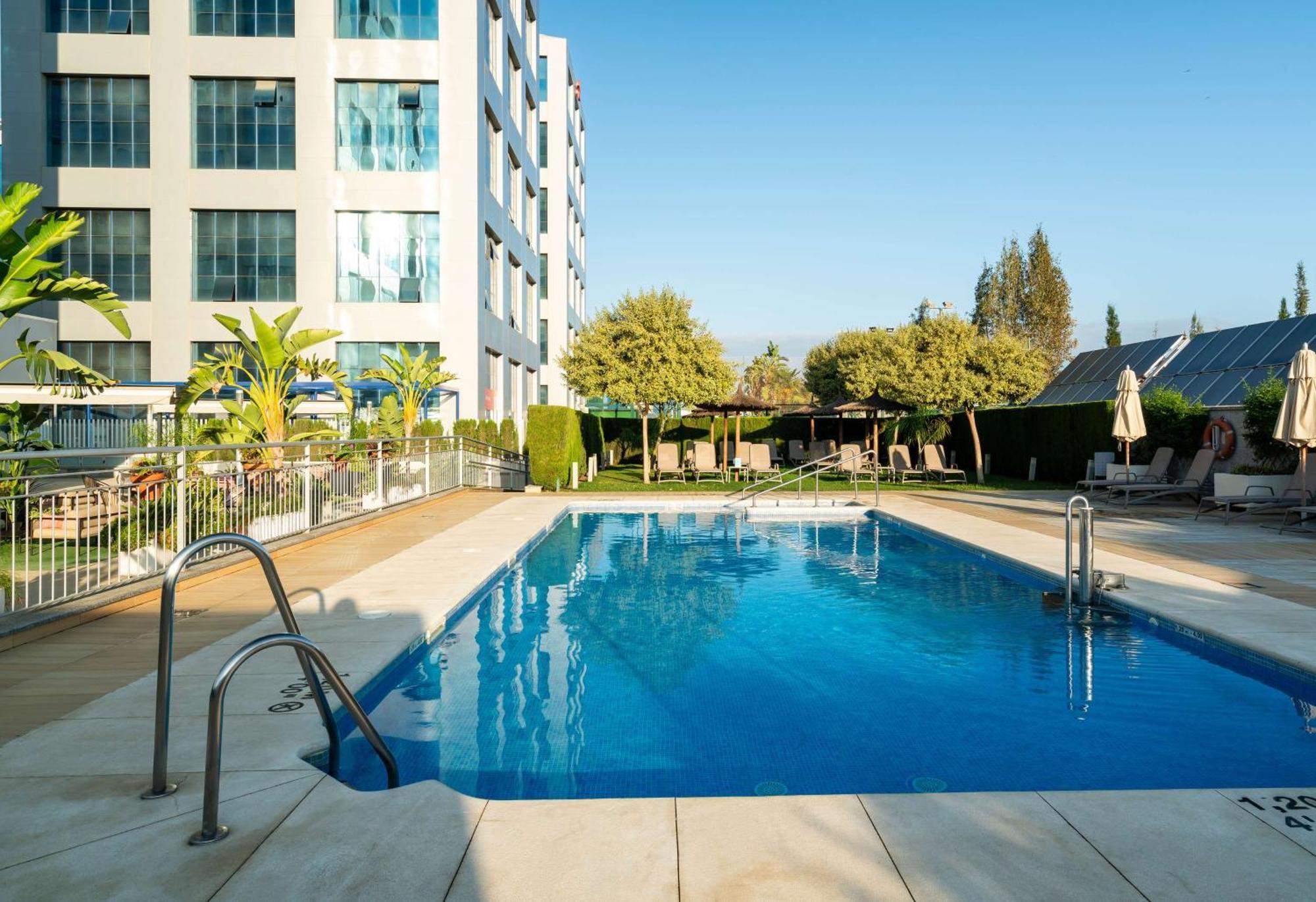 Hilton Garden Inn Sevilla Sevilha Exterior foto